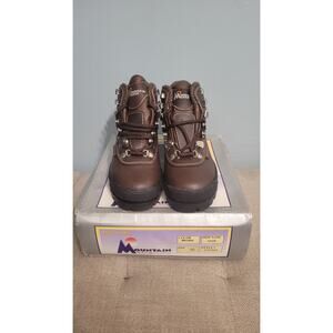 Mountain Gear Rage Hiking Boots Brown Leather 5.5 NOS Vintage Outdoor Trail New